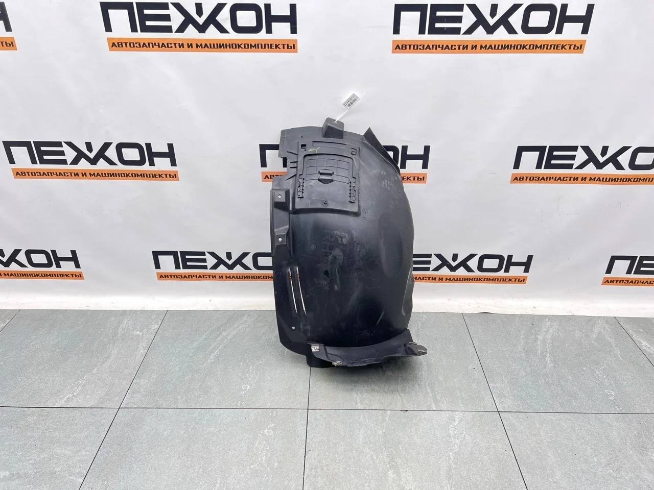 Подкрылок MERCEDES-BENZ GLS-Class 2017 A1668801001 X166 3.0 OM642 (D642826), передний правый