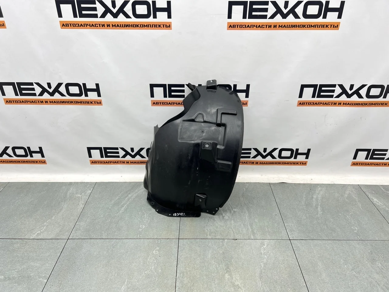 Подкрылок MERCEDES-BENZ GLS-Class 2017 A1668847722 X166 3.0 OM642 (D642826), передний правый