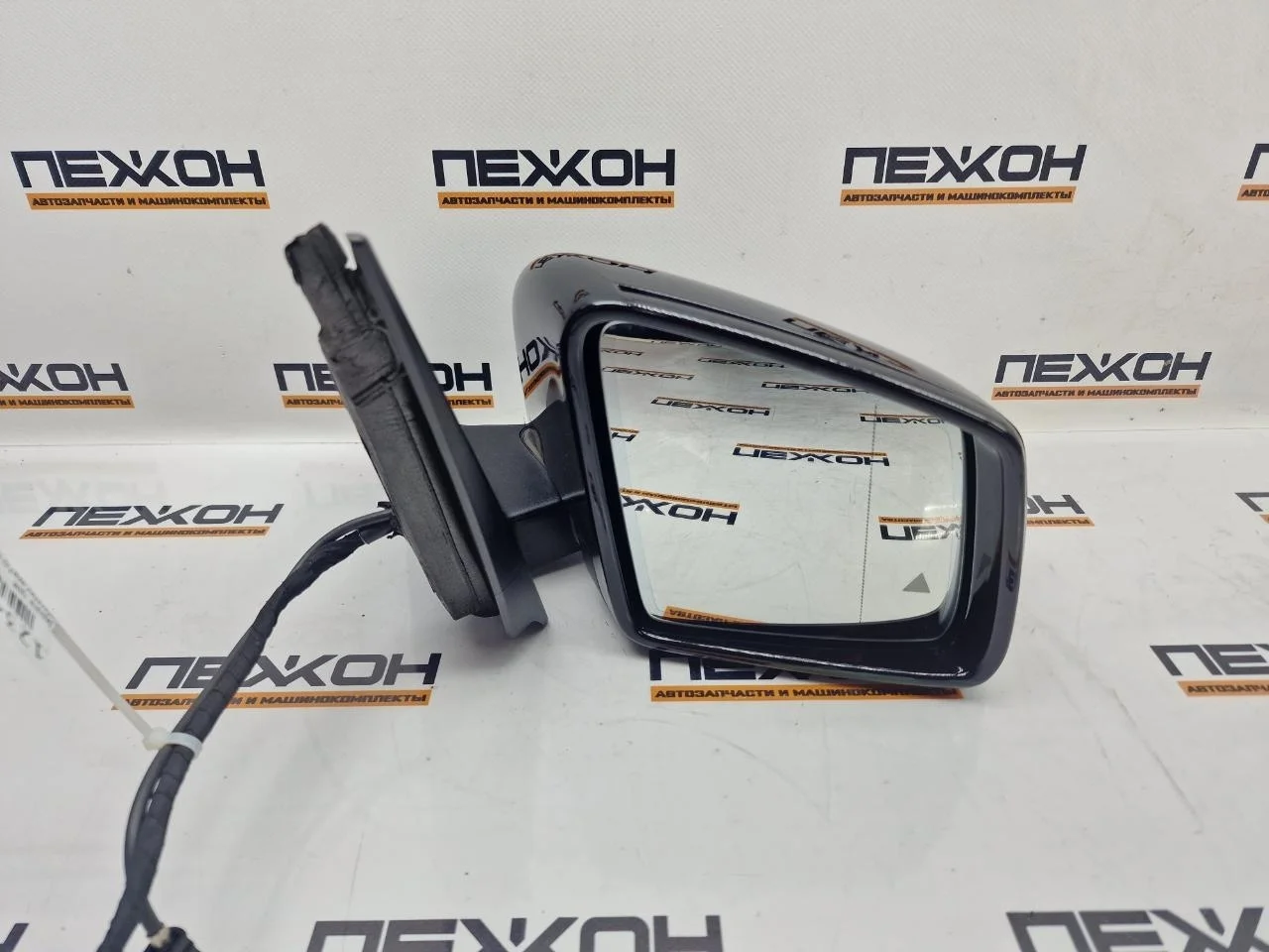 Зеркало MERCEDES-BENZ GLS-Class 2017 A1668109800 X166 3.0 OM642 (D642826), правое