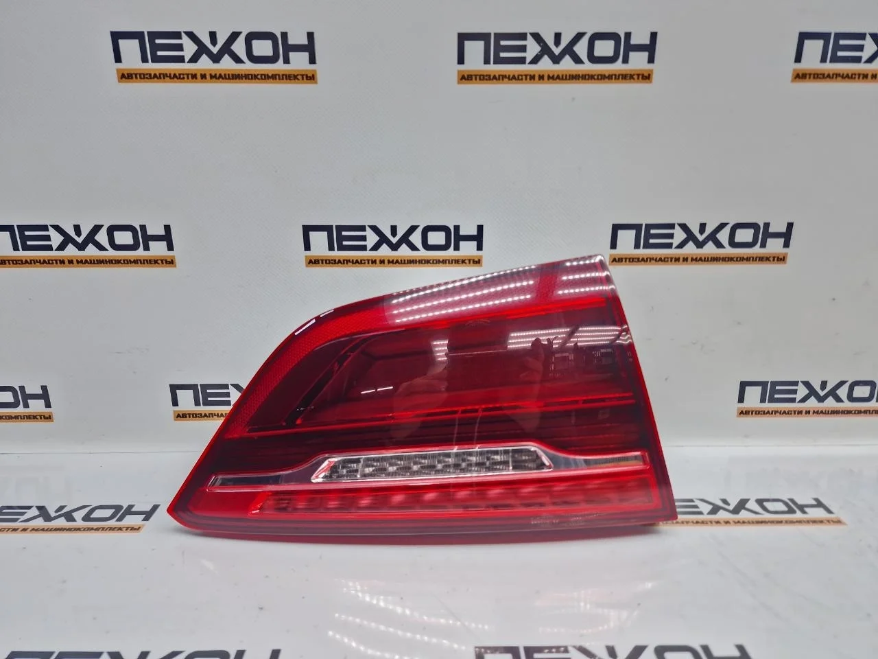 Фонарь BMW X6 2015 63217438825 F16 3.0 N57D30A, задний левый