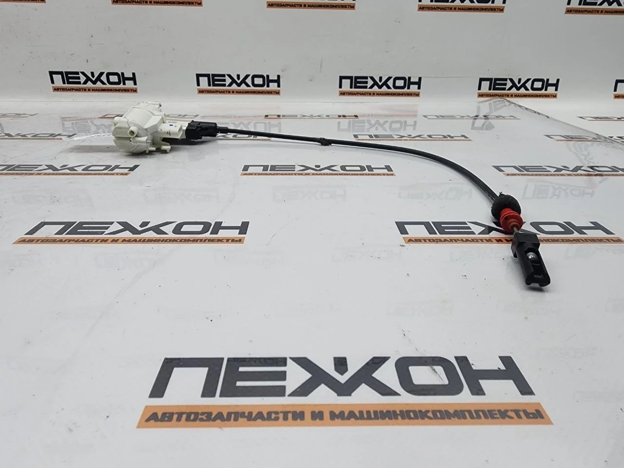 Доводчик двери MERCEDES-BENZ GLE-Class 2015 A1667600700 W166 3.0 OM642 (D642826), передний левый