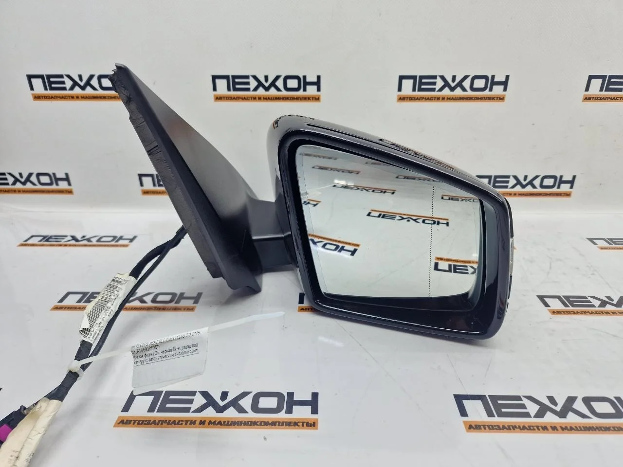 Зеркало MERCEDES-BENZ GLE-Class 2015 A1668109800 W166 3.0 OM642 (D642826), правое