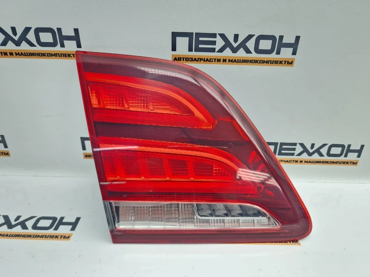 Фонарь MERCEDES-BENZ GLE-Class 2015 A1669066101 W166 3.0 OM642 (D642826), задний левый