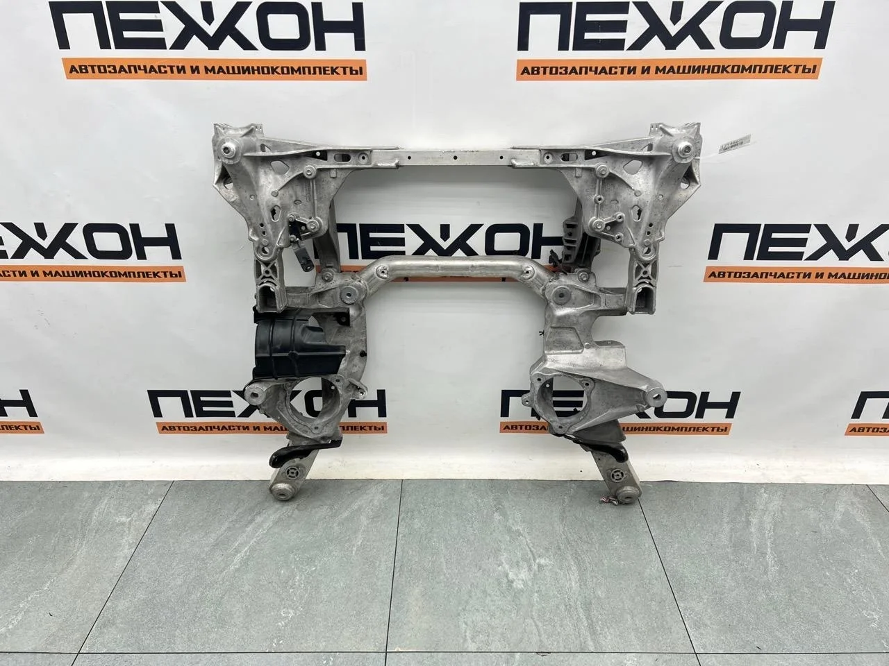 Подрамник BMW 7-Series 2018 31106887340 G11 4.0D B57D30B, передний