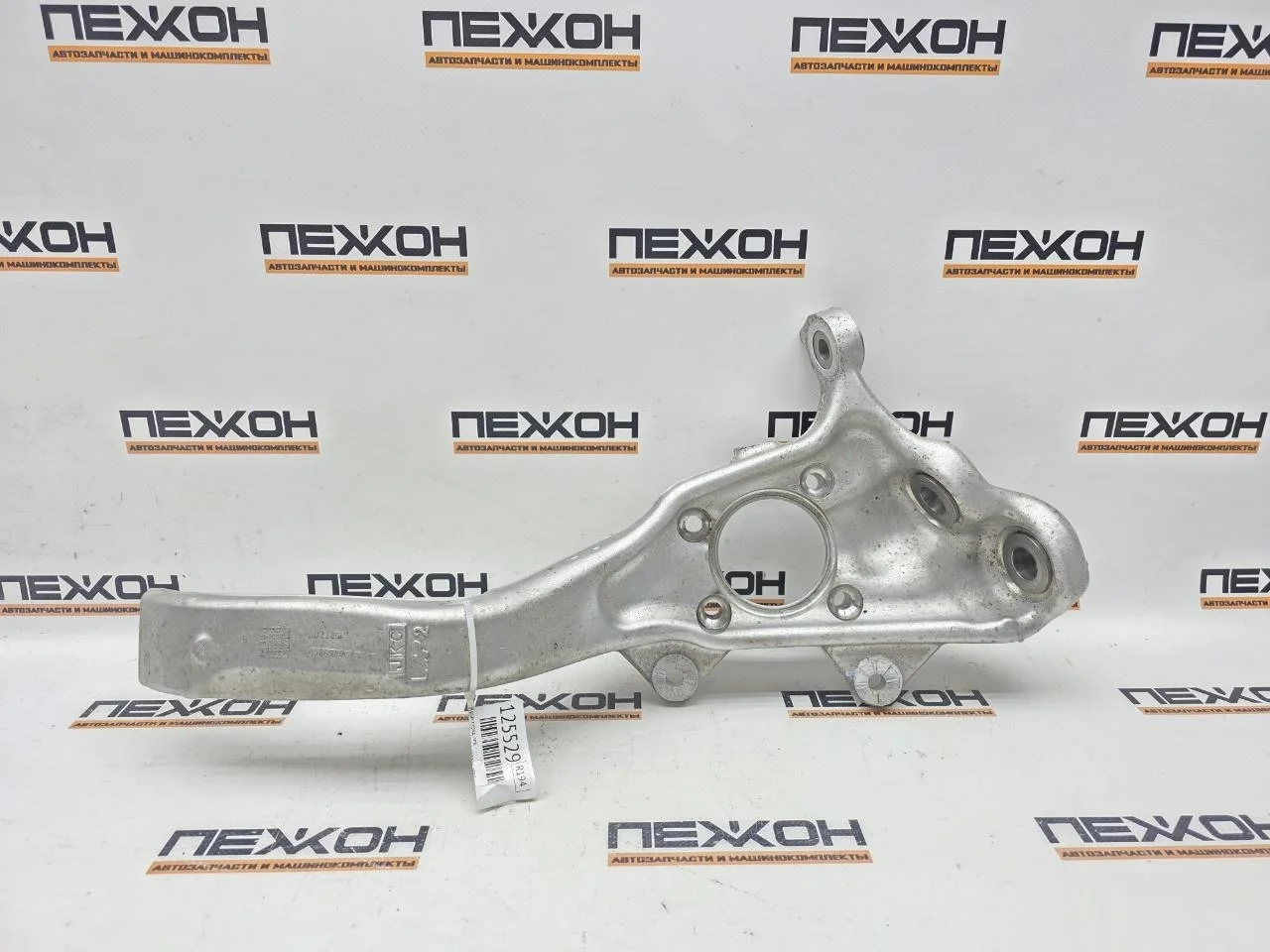 Кулак BMW X5 2015 31216869869 F15 2.0 N20B20A, передний левый