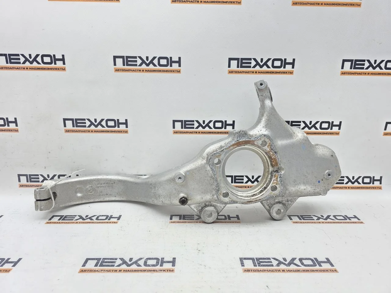 Кулак BMW X5 2015 31216869870 F15 2.0 N20B20A, передний правый