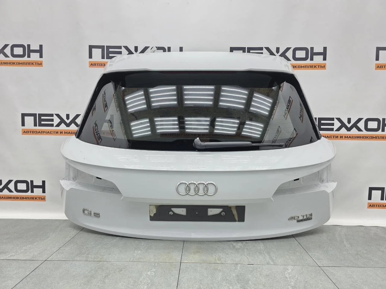 Крышка багажника AUDI Q5 2019 80A827025DSTL FY 2.0 DETA