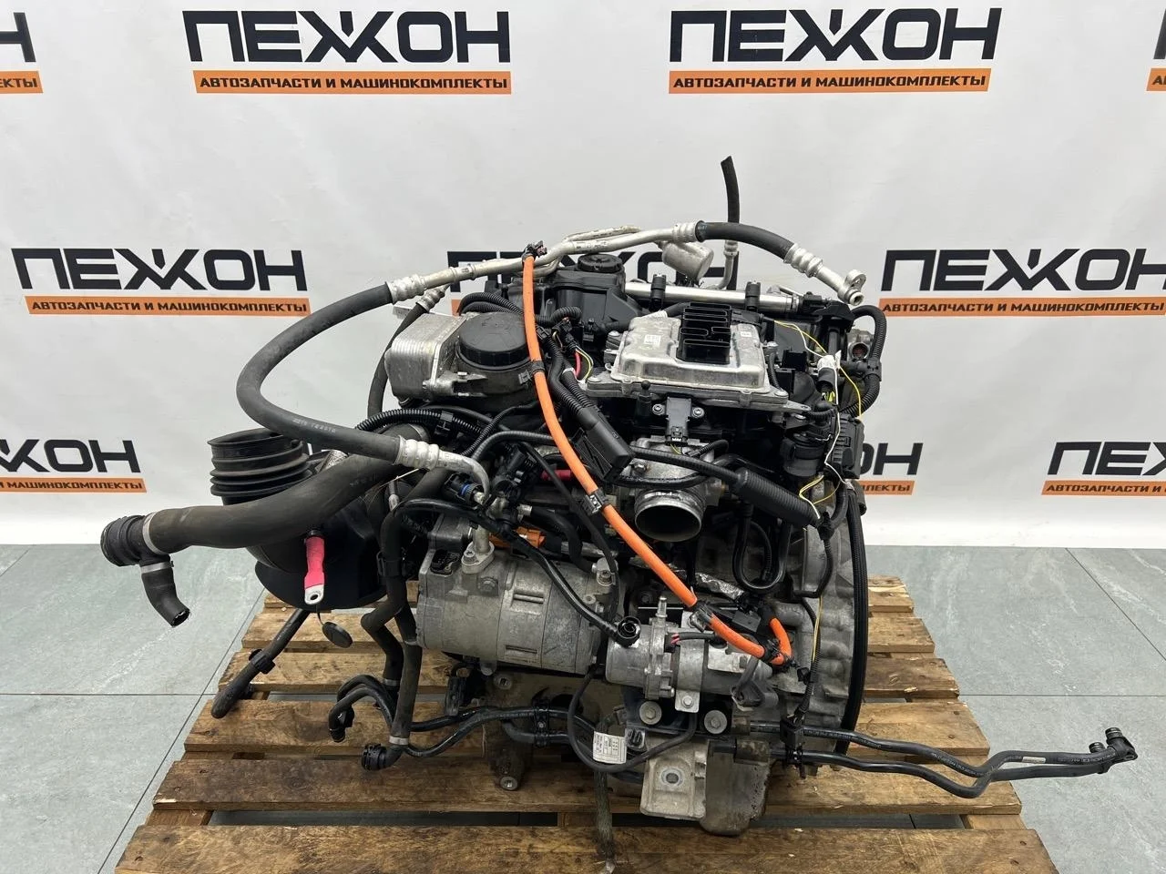 Двигатель BMW X5 2015 11002470295 F15 2.0 N20B20A