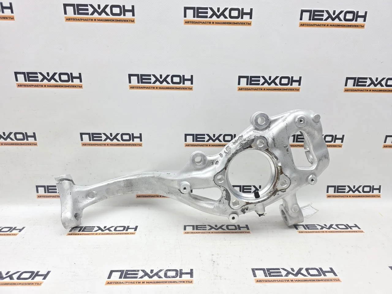 Кулак AUDI A5 2021 8W0407253F SPORTBACK F5 2.0 DMSA (TFSI), передний левый