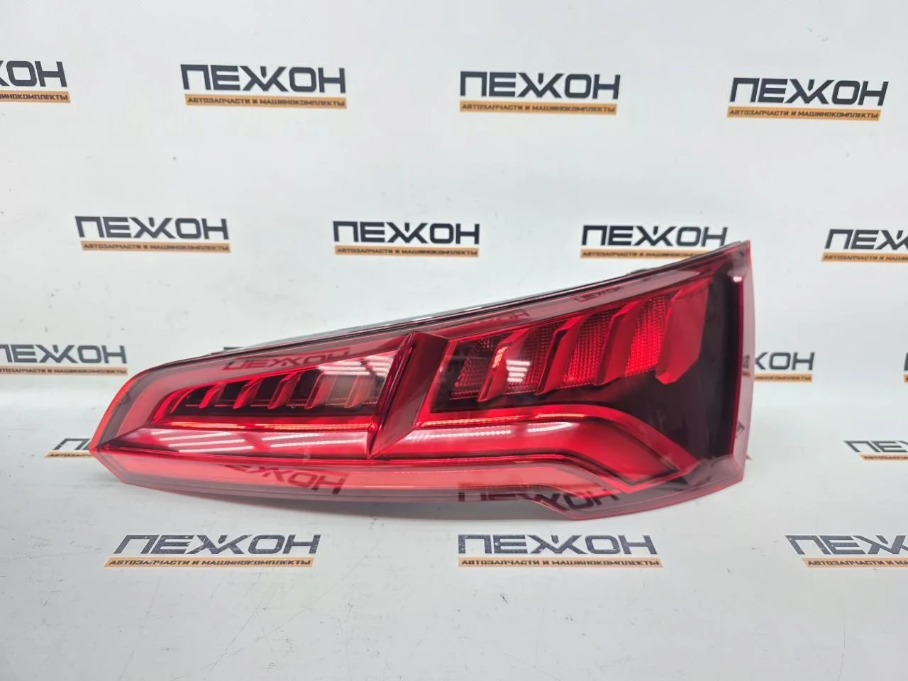 Фонарь AUDI Q5 2019 80A945094B FY 2.0 DETA, задний правый