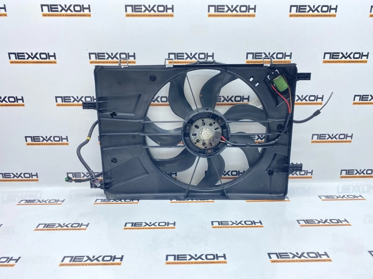 Диффузор с вентилятором OPEL ASTRA 13289626 J