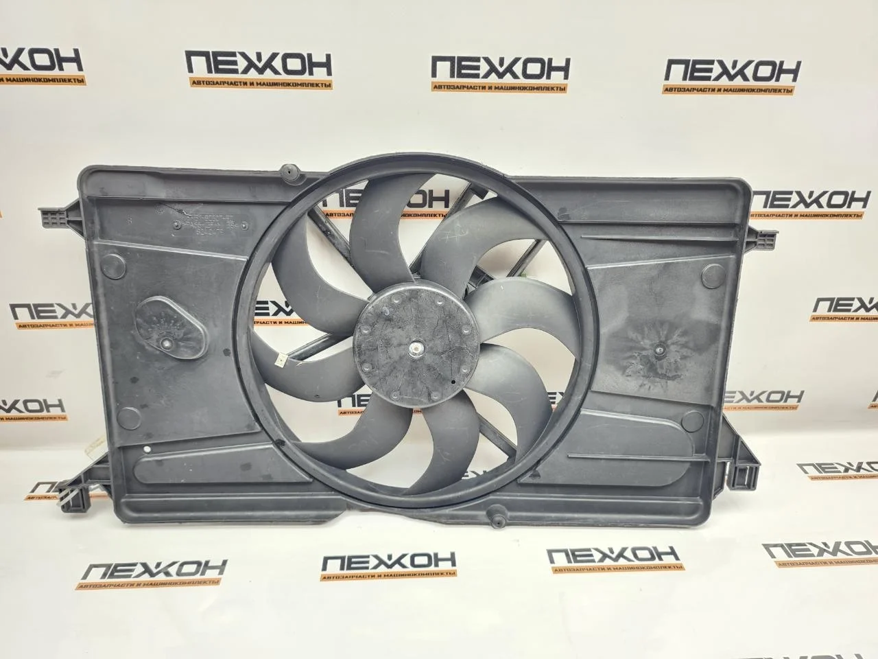 Диффузор с вентилятором FORD FOCUS 1344539 2 1.4-1.6