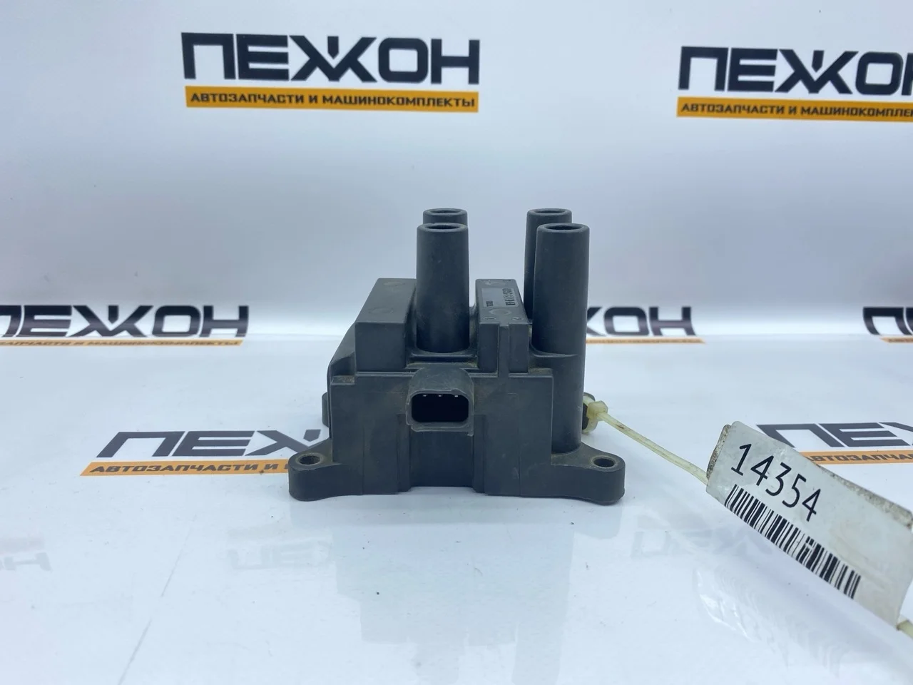 Катушка зажигания FORD FOCUS 1823596 2 1.4-1.6