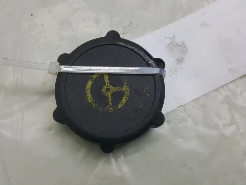 Крышка бачка ГУР FORD FOCUS 1341300 1