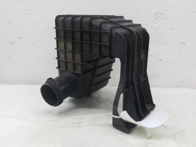 Резонатор воздушного фильтра MAZDA 6 L8291319X GG 2.0