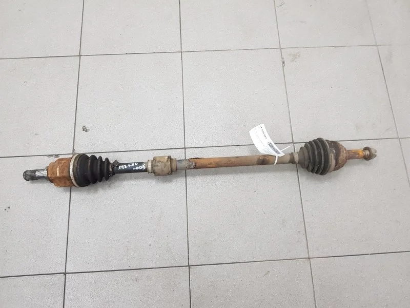 Привод NISSAN NOTE 39100BC500 E11 1.6 МКПП, передний правый