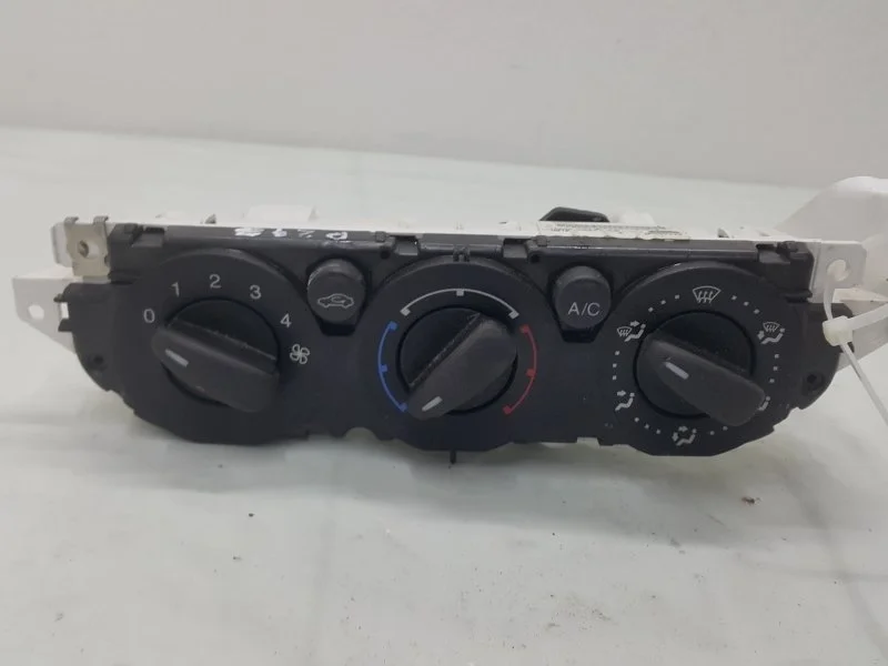 Блок управления кондиционером FORD FOCUS 1719798 2