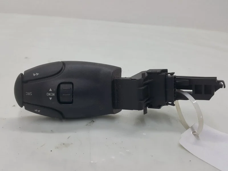 Кнопки управления магнитолой на руль PEUGEOT 207 6242Z7