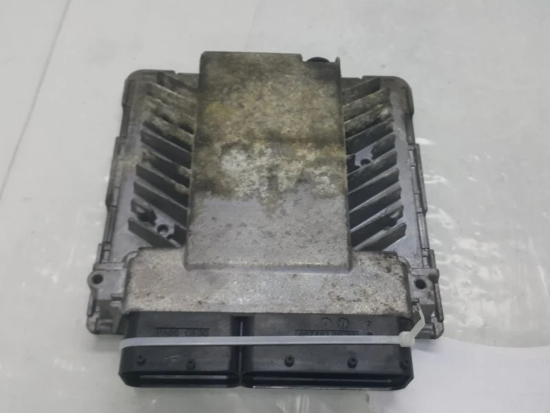 Блок управления двигателем VOLKSWAGEN PASSAT 03G906018CE B6 2.0 ДИЗЕЛЬ
