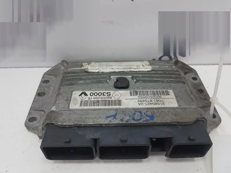 Блок управления двигателем RENAULT SCENIC 8200509516 2