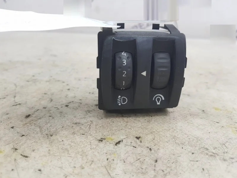 Кнопка корректора фар RENAULT MEGANE 8200121805 2