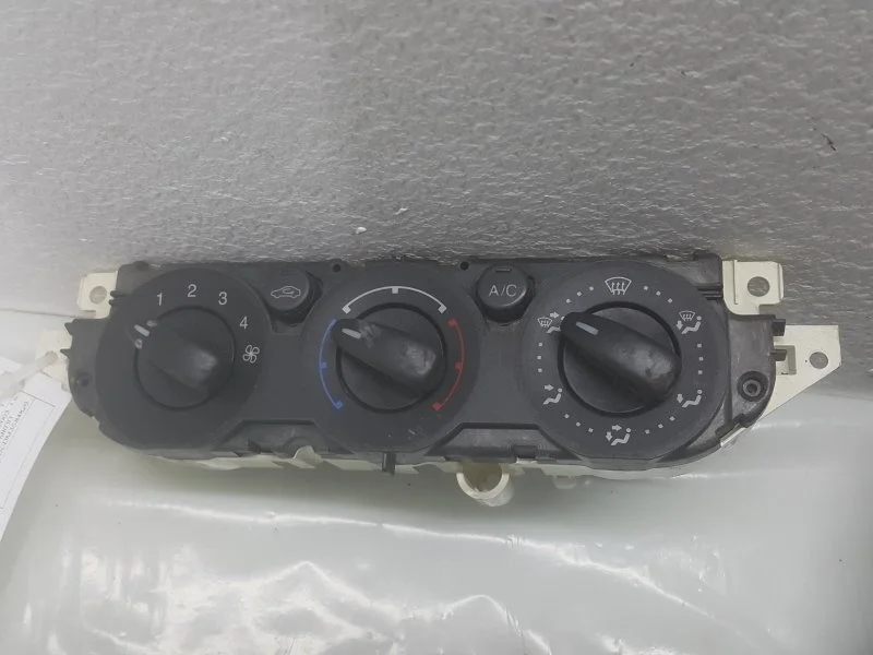 Блок управления кондиционером FORD FOCUS 1374165 2
