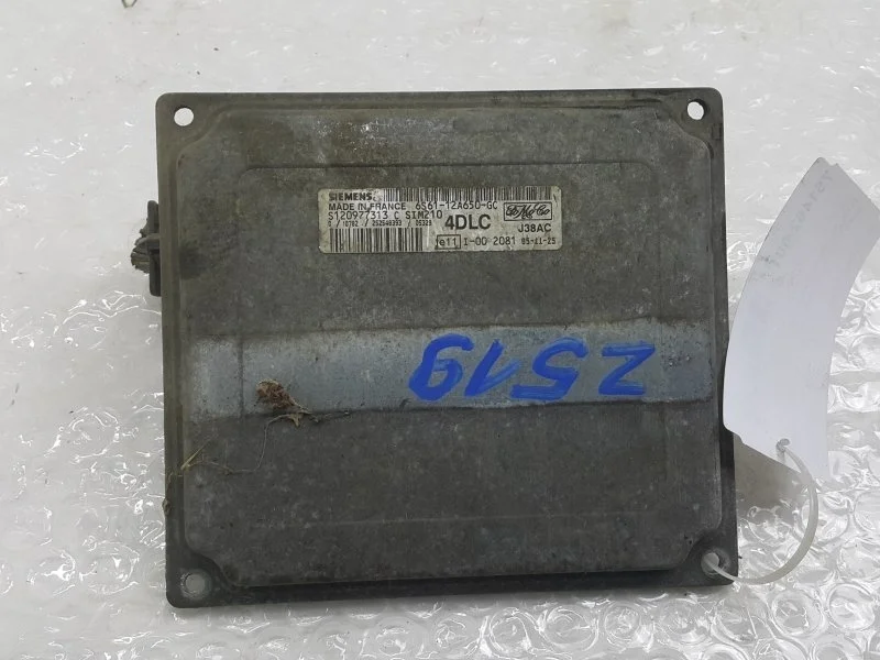 Блок управления двигателем FORD FIESTA 1360194 MK5