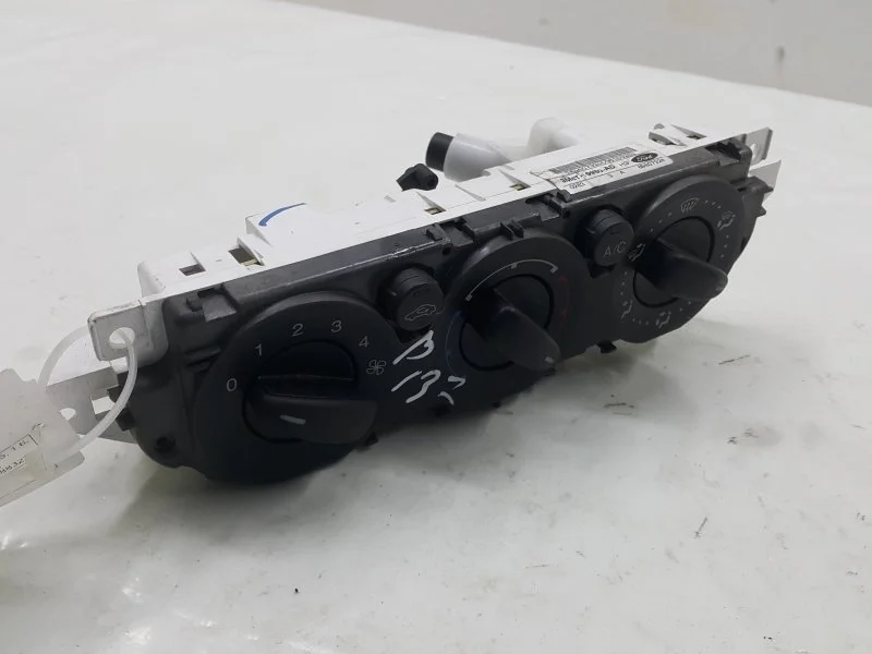 Блок управления кондиционером FORD FOCUS 1719798 2