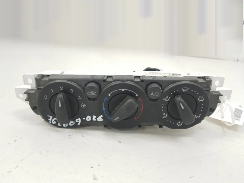 Блок управления кондиционером FORD FOCUS 1719798 2