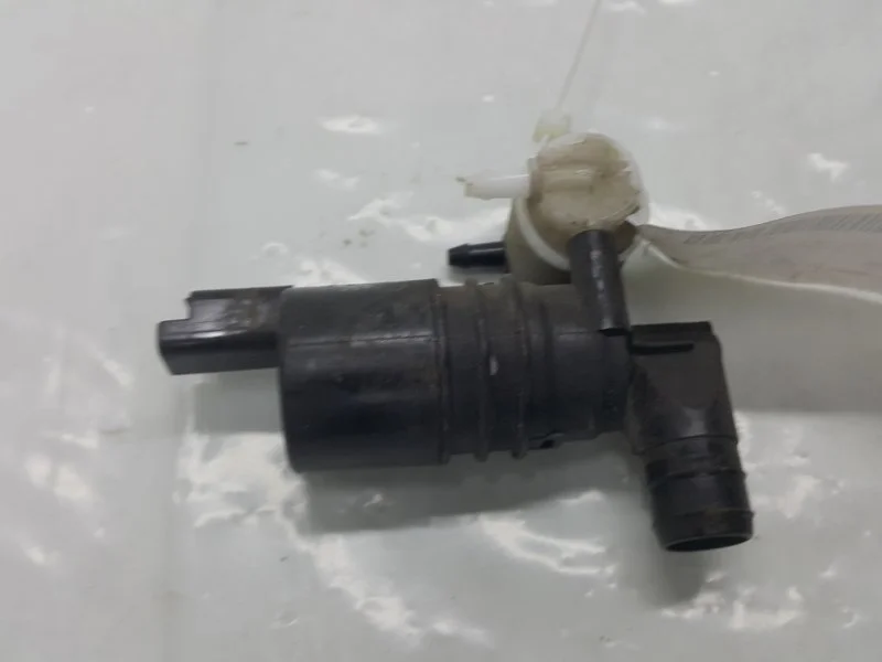 Моторчик бачка омывателя PEUGEOT 3008 643475