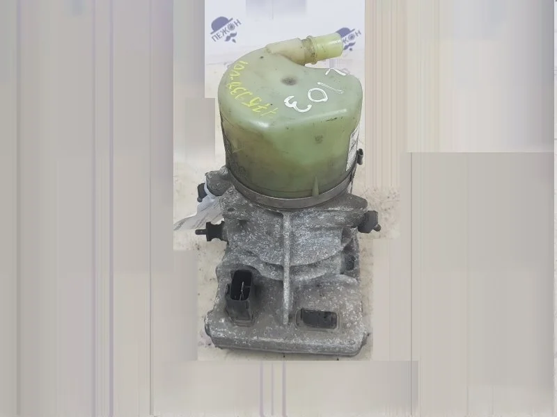 Насос ГУР FORD MONDEO 1821577 2.0 ДИЗЕЛЬ