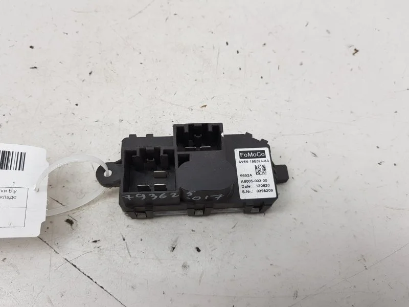 Резистор печки FORD FOCUS 1847910 2