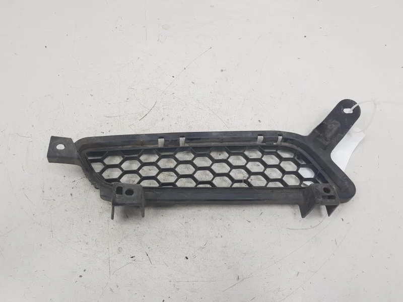 Решетка радиатора MITSUBISHI LANCER 7450A305 10, левая