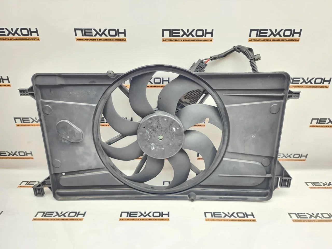 Диффузор с вентилятором FORD FOCUS 2008 1344539 2 1.6 SHDA