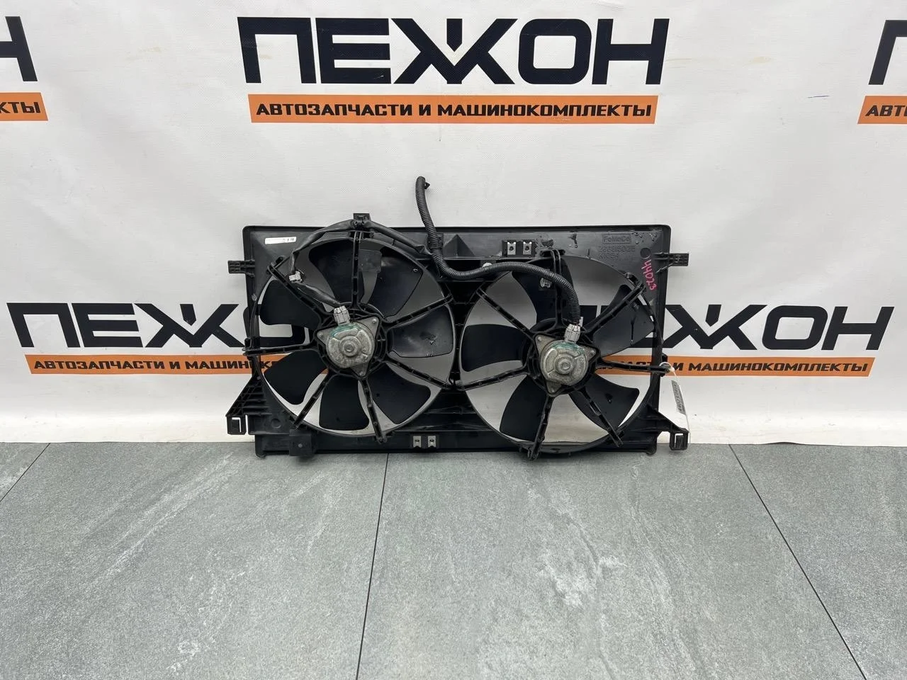 Диффузор с вентилятором MAZDA 3 2009 Z66815025 BL 1.6 Z6