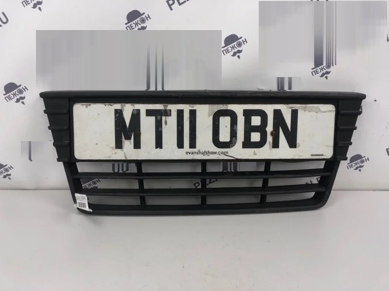Решетка в бампер FORD FOCUS 2011 1718734 3 1.6 БЕНЗИН, передняя