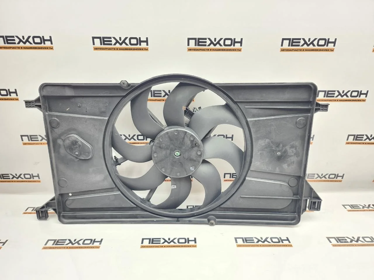 Диффузор с вентилятором FORD FOCUS 2009 1344539 2 1.6 SHDA