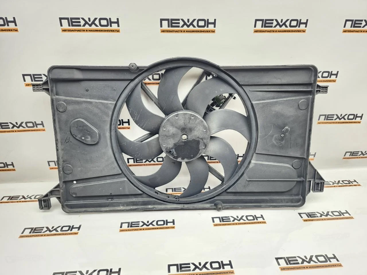 Диффузор с вентилятором FORD FOCUS 2009 1344539 2 1.6 SHDA