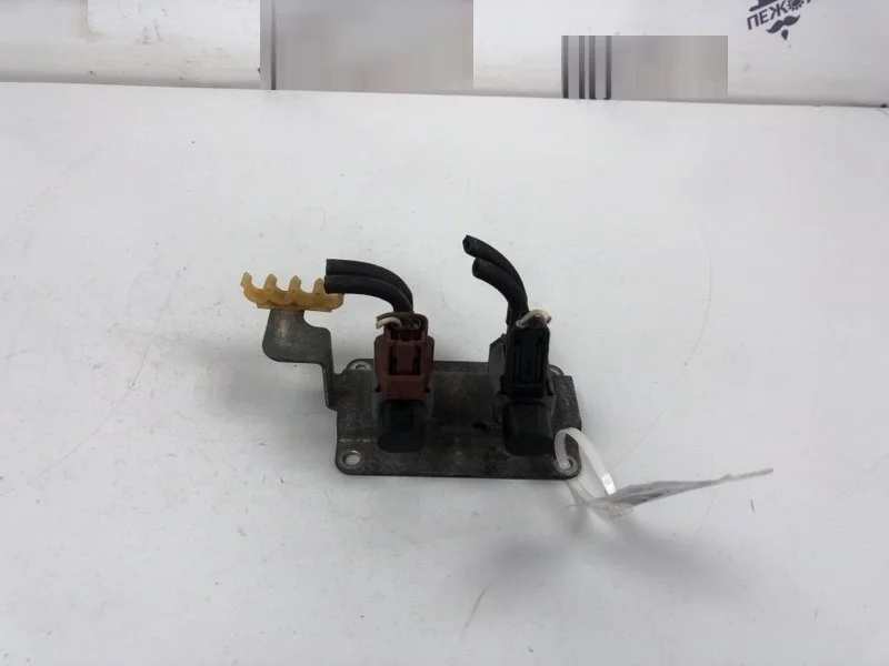 Датчик MRC MAZDA 6 2007 LF8218740 GG 2.0 LF