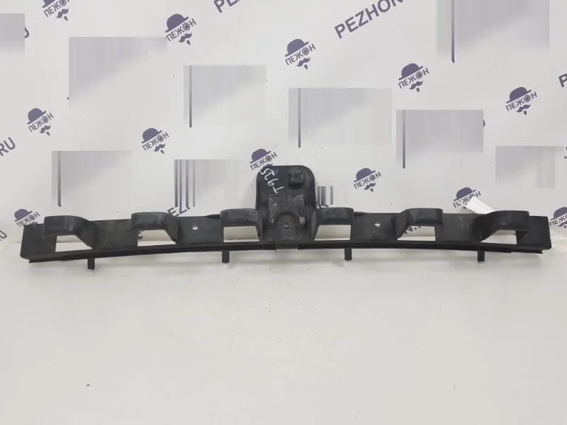 Кронштейн бампера FORD FOCUS 2011 1748858 3 1.6 PNDA, задний