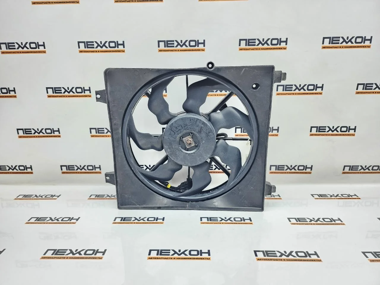 Вентилятор радиатора охлаждения HYUNDAI SANTA FE 2009 253802B000 CM 2.2 D4EB