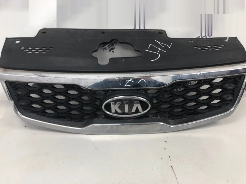 Решетка радиатора KIA RIO 2010 863601G600 2 1.4 G4EE