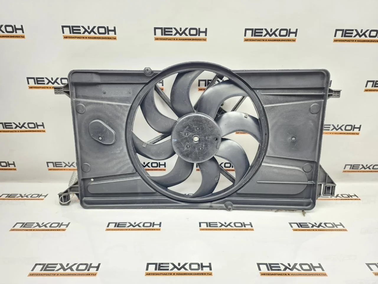 Диффузор с вентилятором FORD FOCUS 2010 1344539 2 1.6 SHDA
