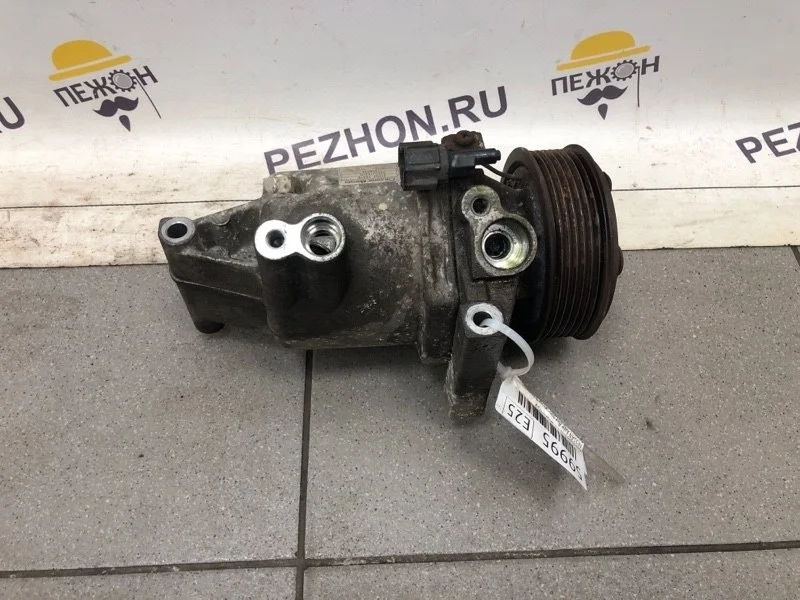 Компрессор кондиционера NISSAN JUKE 2012 926001KA1B F15 1.6 HR16