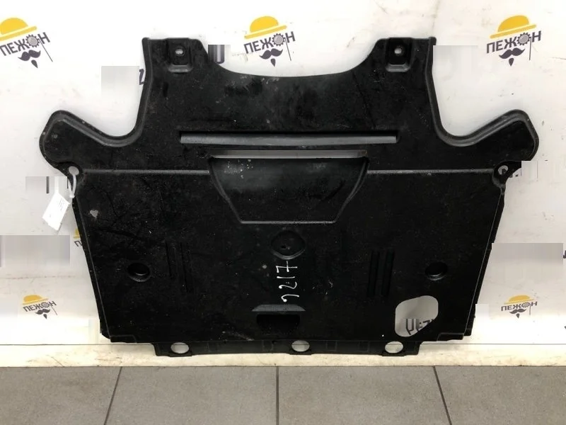 Защита двигателя центральная AUDI A4 2010 8K2863822J B8 1.8 CDHA