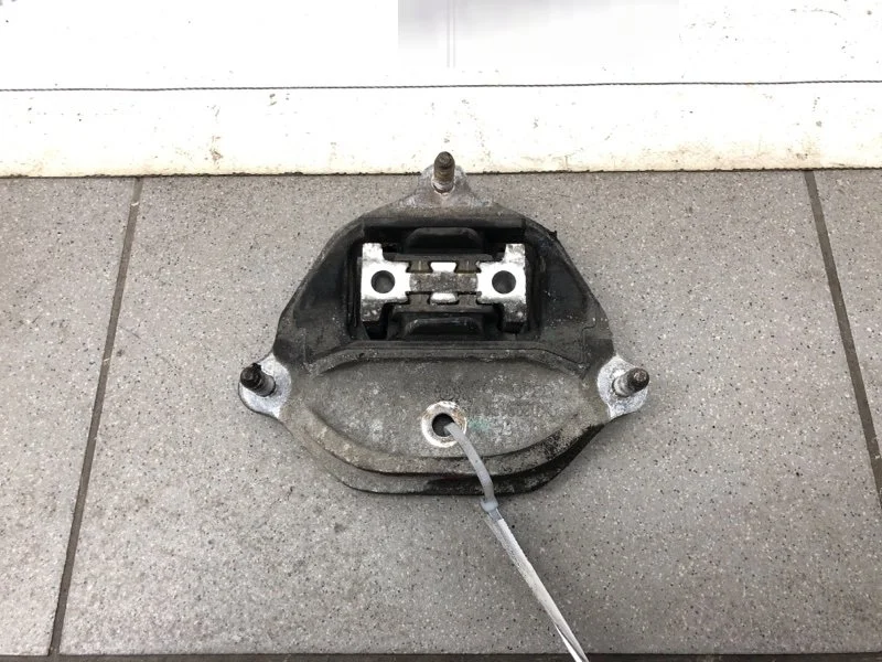 Подушка МКПП AUDI A4 2010 8K0399151BD B8 1.8 CDHA