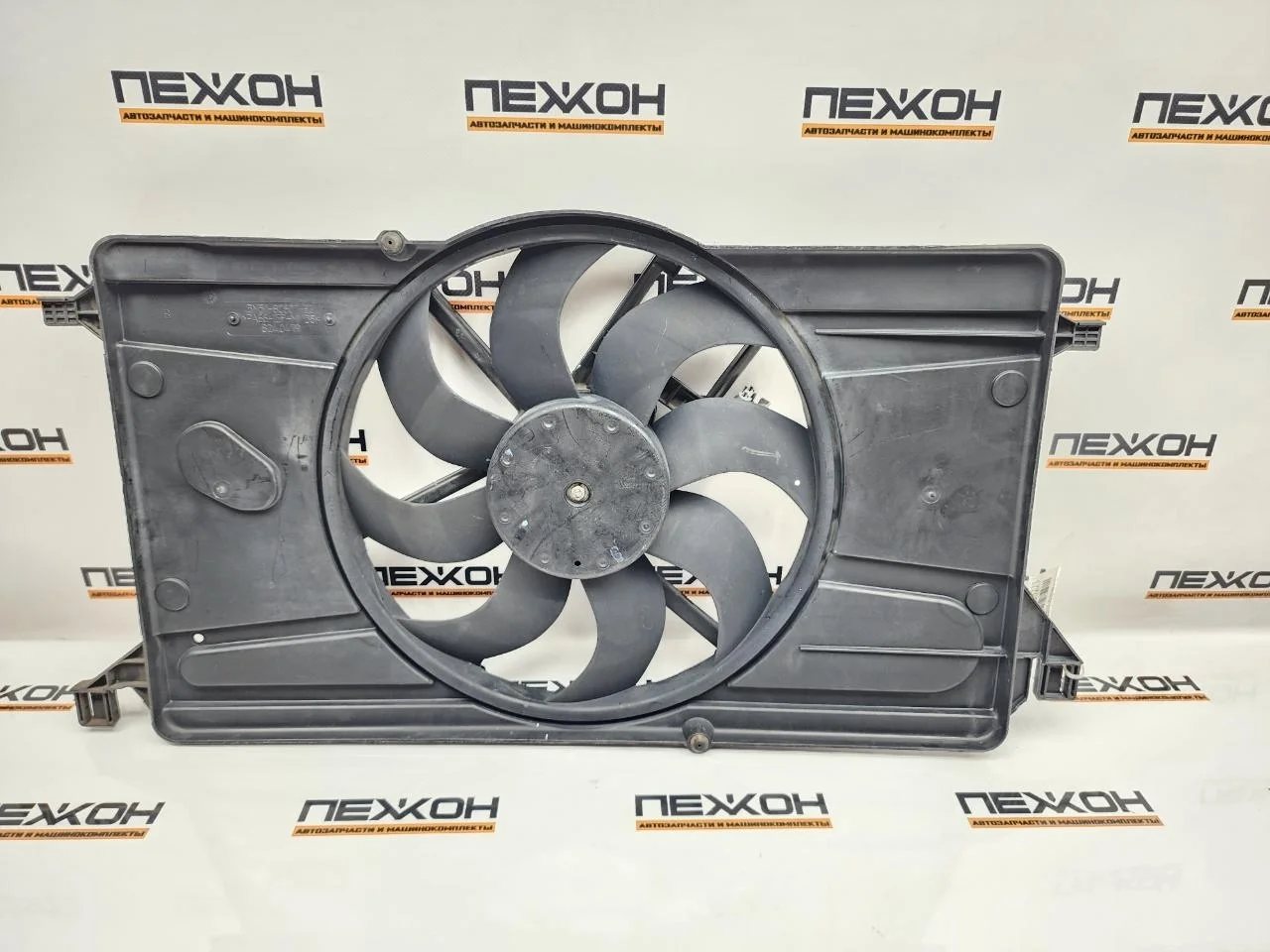 Диффузор с вентилятором FORD FOCUS 2009 1344539 2 1.6 SHDA