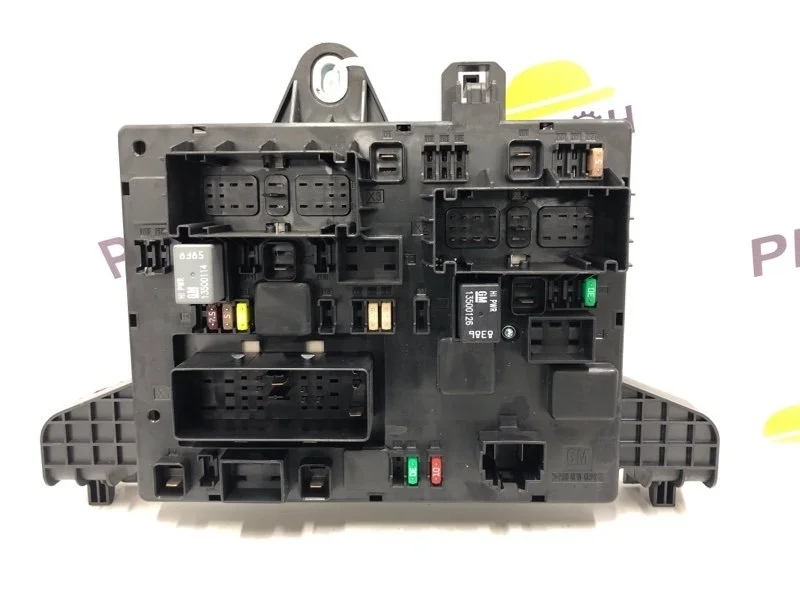 Блок предохранителей в багажник OPEL ASTRA 2010 13343949 J 1.6 A16XER