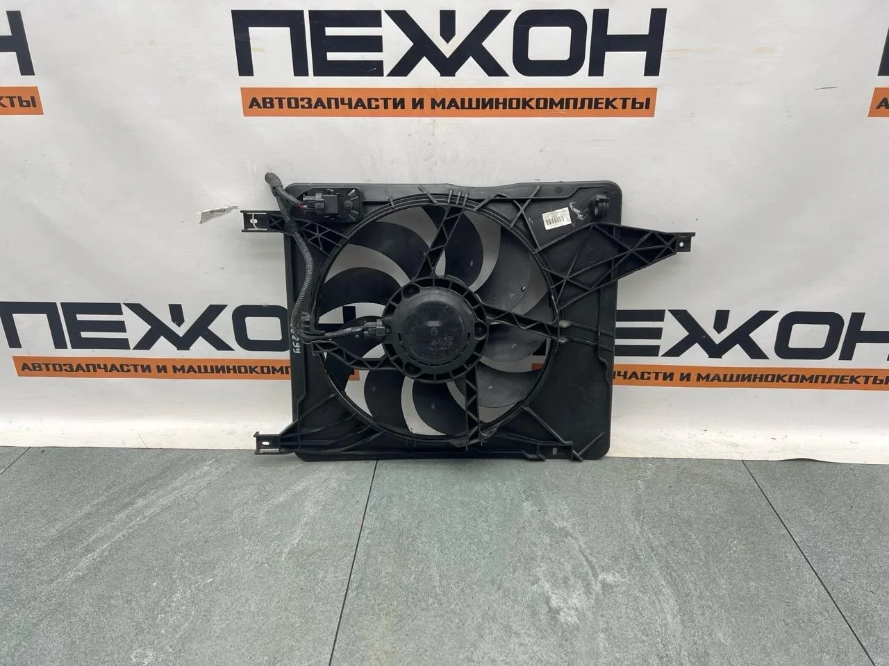 Диффузор с вентилятором NISSAN QASHQAI 2007 21481JD200 J10E 2.0 MR20DE