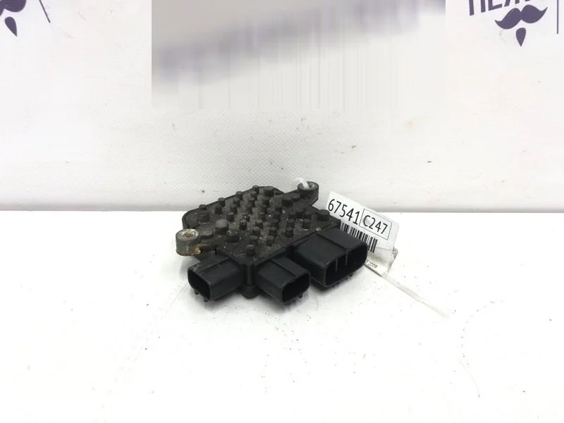 Блок управления вентилятором MITSUBISHI LANCER 2008 1355A124 9 1.6 4G18